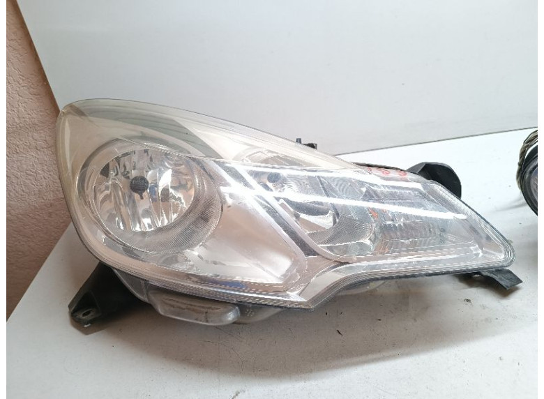 Фара правая к Citroen DS3, 2011г.