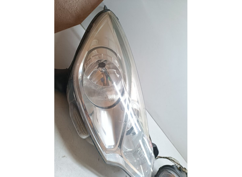 Фара правая к Citroen DS3, 2011г.