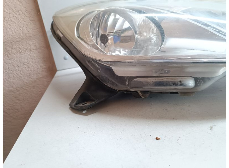 Фара правая к Citroen DS3, 2011г.