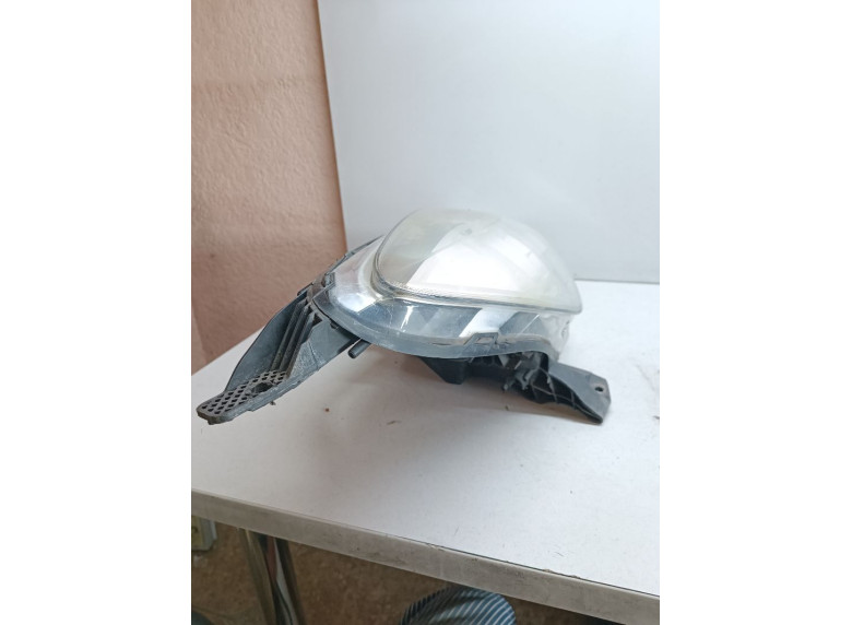 Фара правая к Citroen DS3, 2011г.