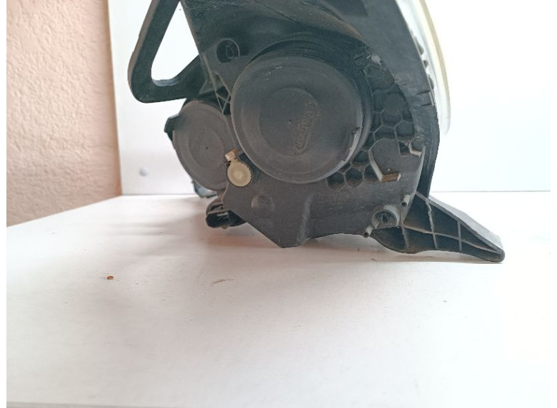 Фара правая к Citroen DS3, 2011г.