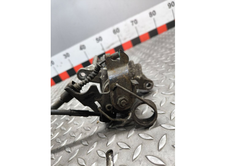 Суппорт задний правый к Volkswagen Passat, 2000г.