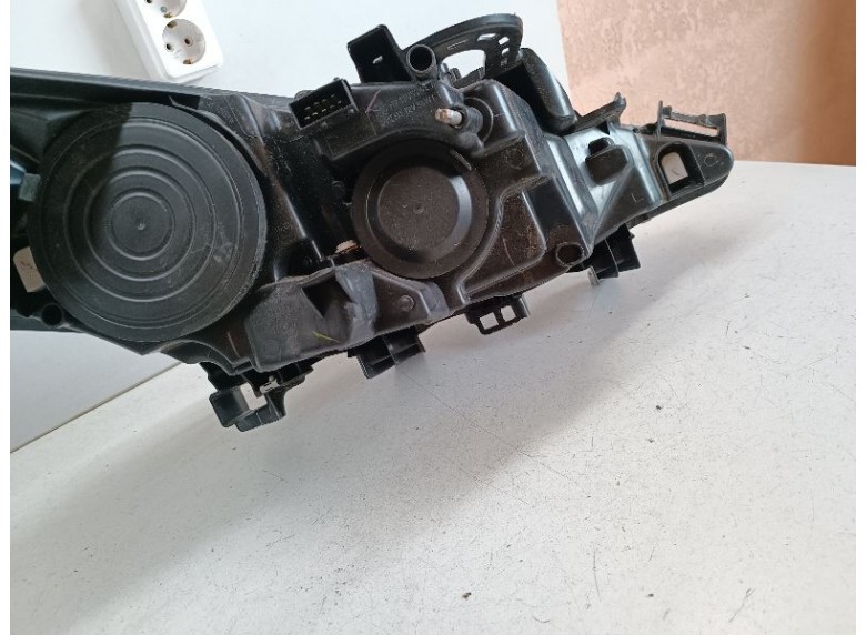 Фара левая к Фара левая к Peugeot 207 undefined г. 207