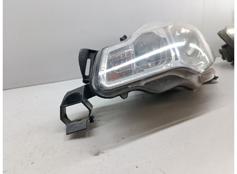 Фара левая к Citroen DS3, 2011г.