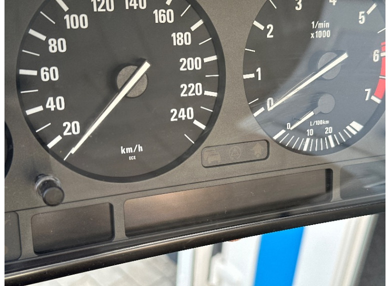 Щиток приборов (приборная панель) к BMW 5 E39, 2001г.