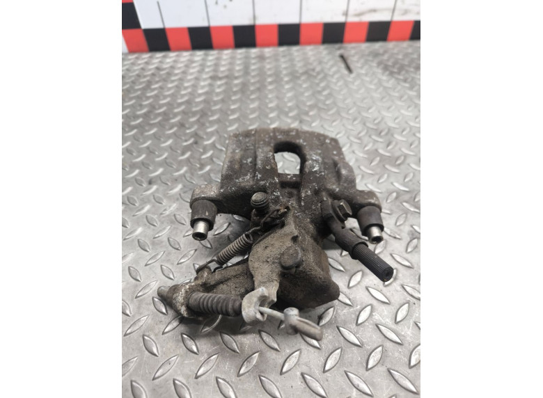 Суппорт задний правый к Opel Vectra, 2004г.