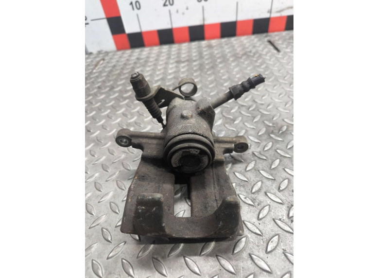 Суппорт задний левый к Volkswagen Transporter, 2011г.