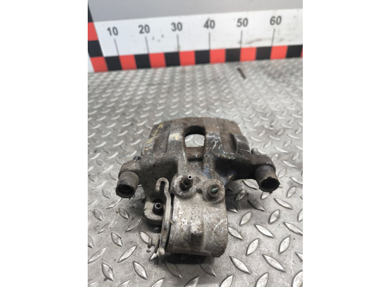 Суппорт задний правый к Renault Espace, 2004г.