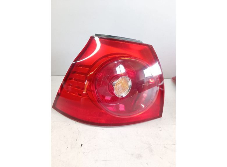 Фонарь задний левый к Volkswagen Golf, 2006г.