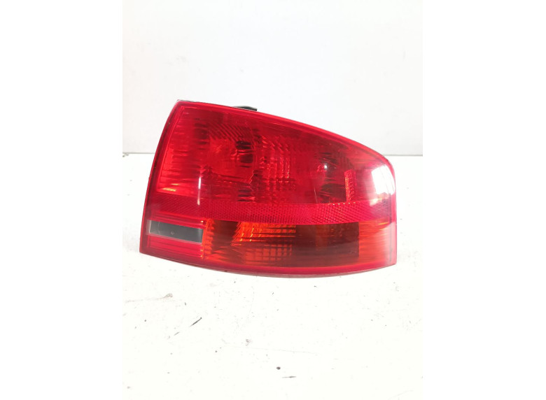Фонарь задний правый к Audi A4, 2006г.