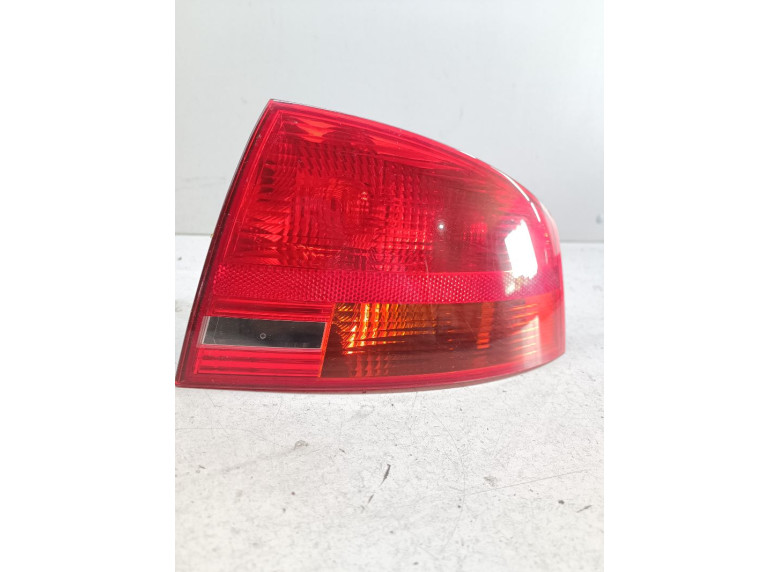 Фонарь задний правый к Audi A4, 2006г.