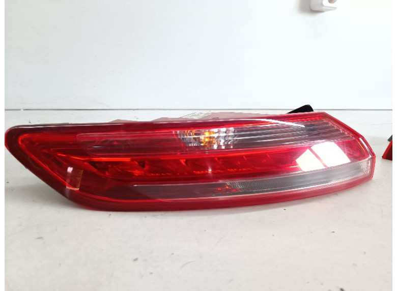 Фонарь задний левый к Renault Laguna, 2010г.