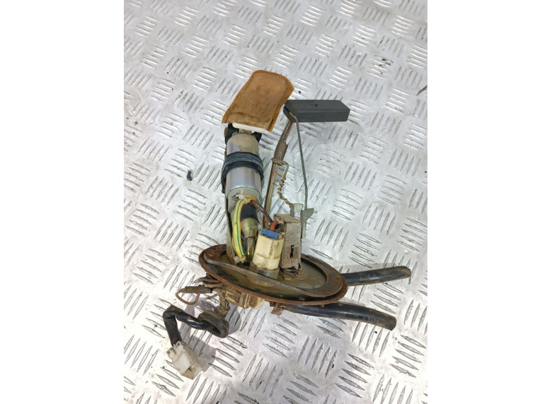 Насос топливный к Mazda 323F