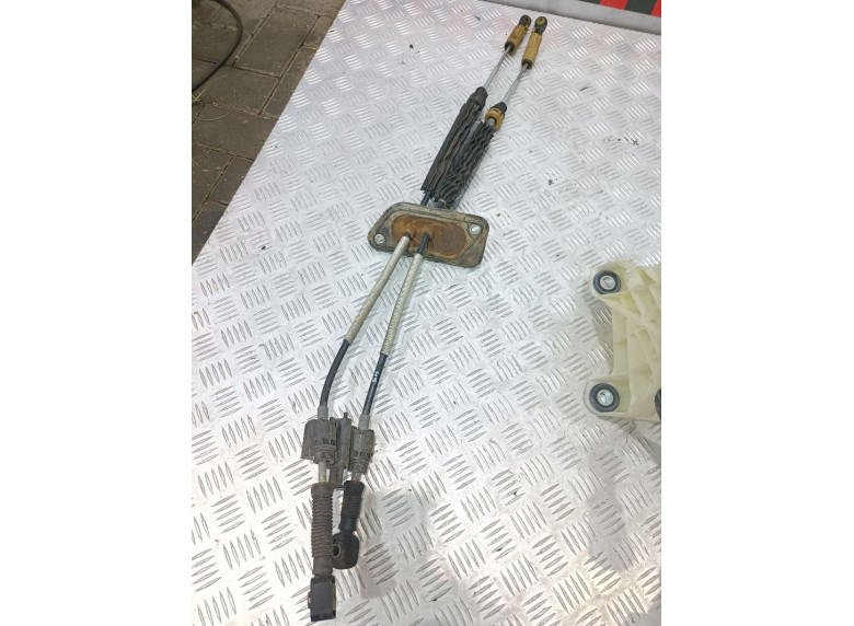 Трос кулисы КПП к Volkswagen Transporter, 2010г.