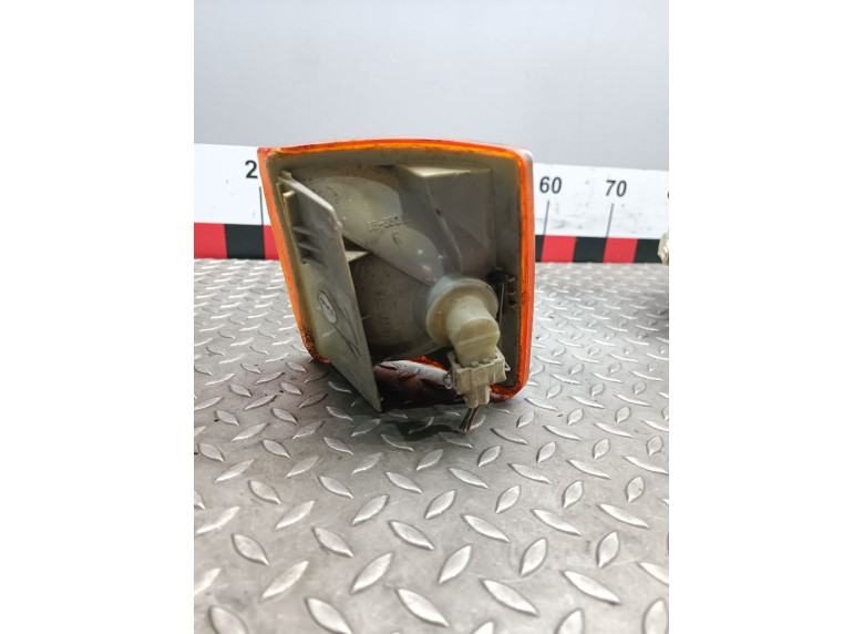 Поворотник правый к Volkswagen Transporter, 1998г.