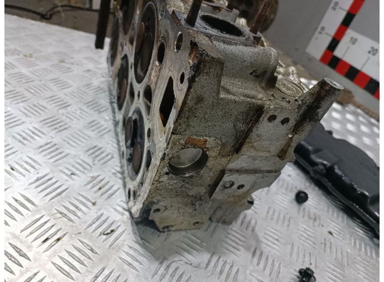 Головка блока цилиндров к Volkswagen Golf, 2002г.