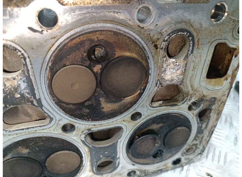 Головка блока цилиндров к Volkswagen Golf, 2002г.