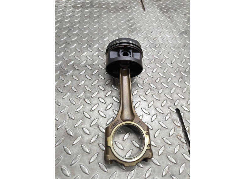 Поршень к Volkswagen Golf, 1999г.