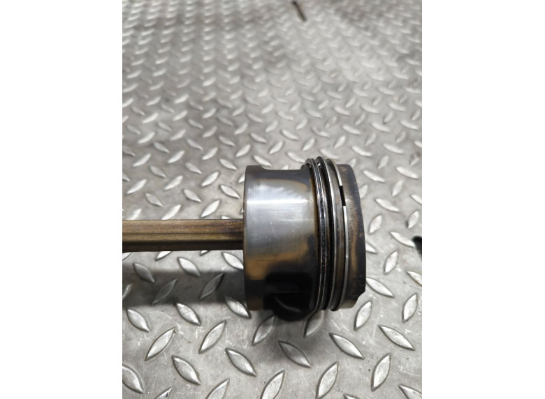 Поршень к Volkswagen Golf, 1999г.