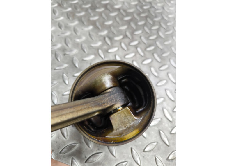 Поршень к Volkswagen Golf, 1999г.