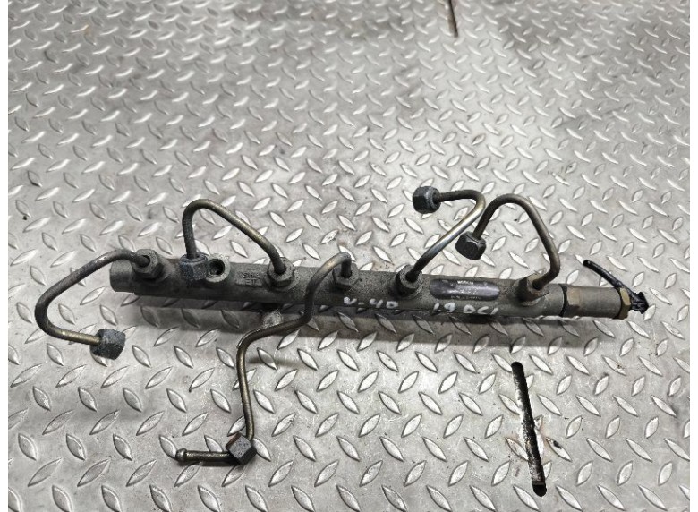 Топливная рампа к Топливная рампа к Volvo V40 undefined г. Space Star