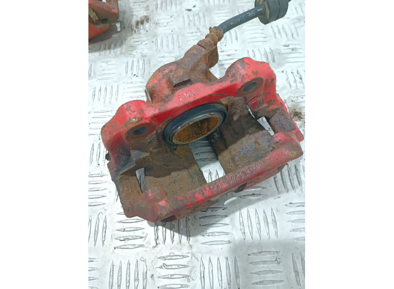 Суппорт передний правый к Volkswagen Golf, 1994г.