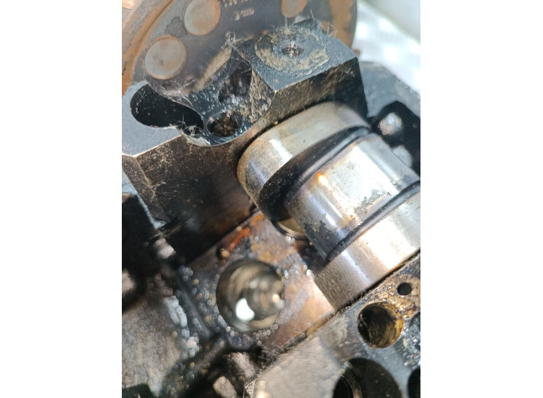 Головка блока цилиндров к Volkswagen Passat, 2007г.