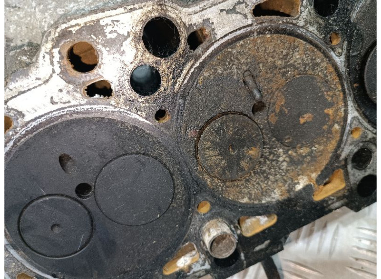 Головка блока цилиндров к Volkswagen Passat, 2007г.