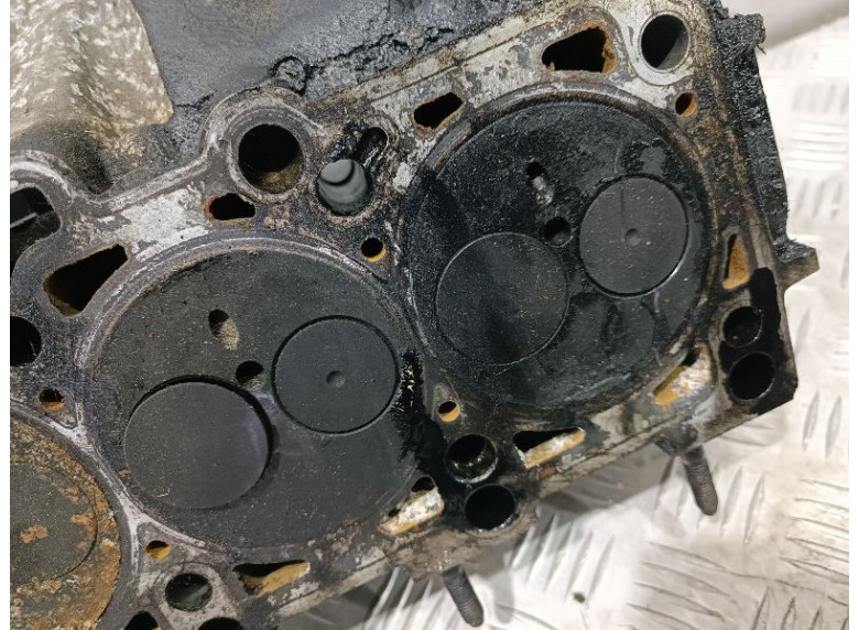 Головка блока цилиндров к Volkswagen Passat, 2007г.