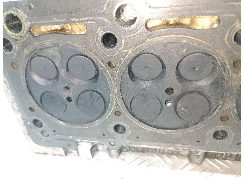 Головка блока цилиндров к Mercedes S W220, 2003г.