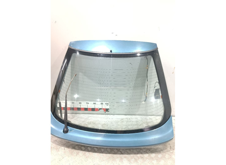 Стекло заднее к Mazda 323F