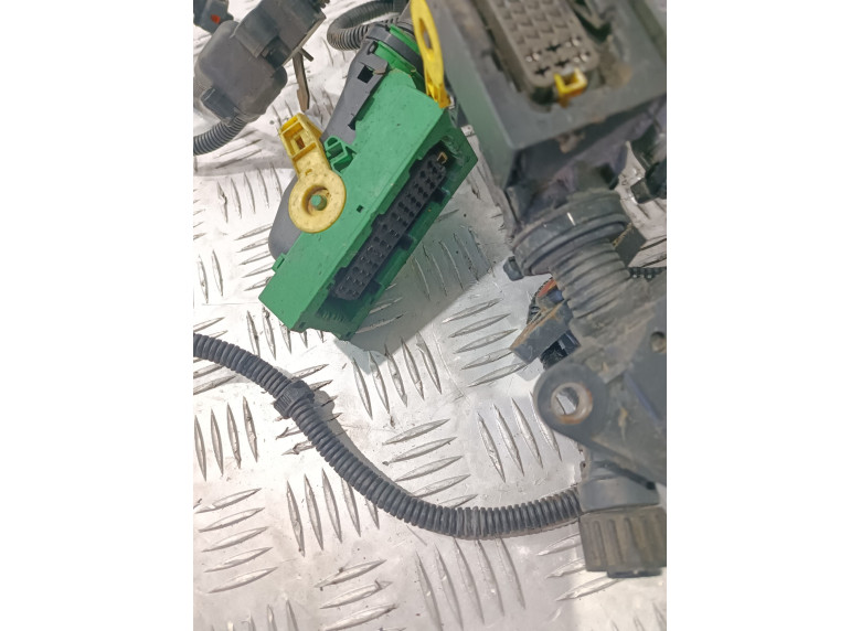 Проводка двигателя к Renault Midlum, 2010г.