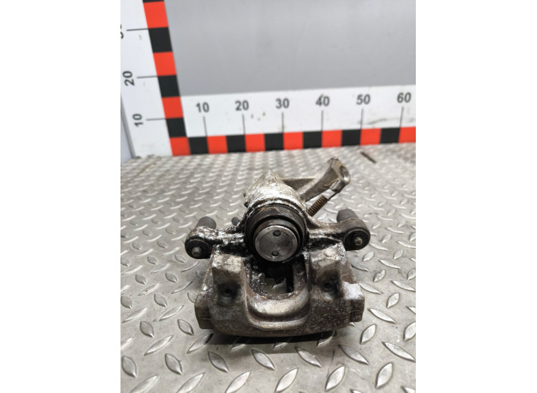 Суппорт задний левый к Opel Vectra, 2003г.