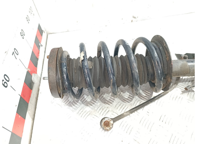 Пружина передняя к BMW X5 E53, 2000г.