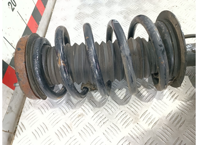 Пружина передняя к BMW X5 E53, 2000г.