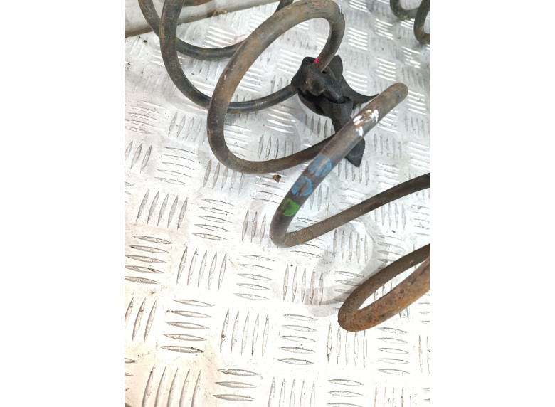 Пружина передняя к Volkswagen Golf, 2000г.