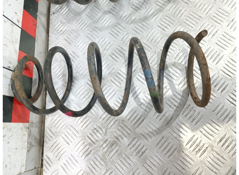 Пружина передняя к Volkswagen Golf, 2000г.