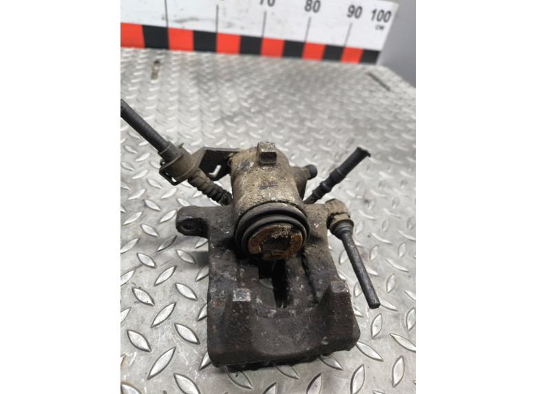 Суппорт задний левый к Volkswagen Golf, 2000г.