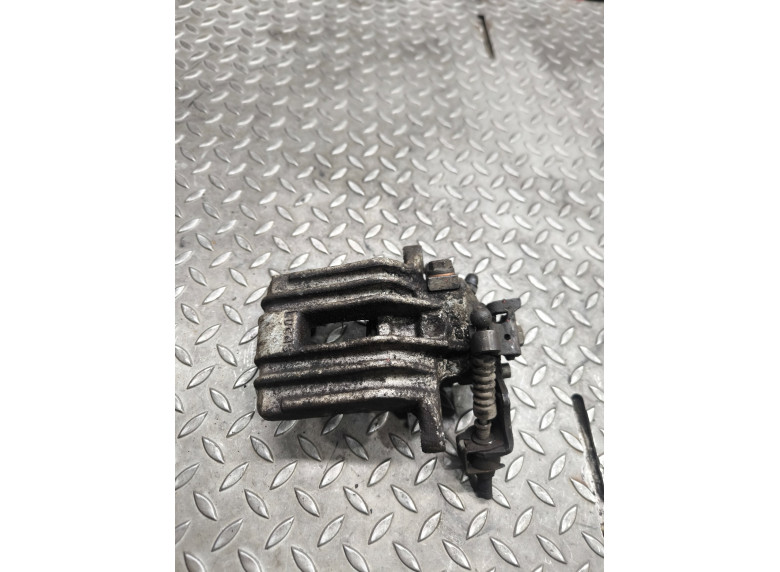 Суппорт задний левый к Volkswagen Golf, 2001г.