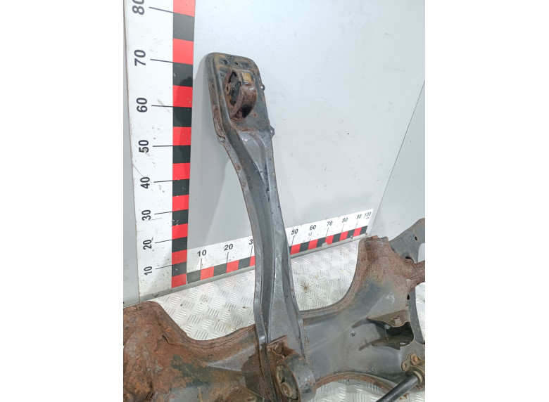 Балка подвески передняя (подрамник) к Toyota RAV4, 2003г.