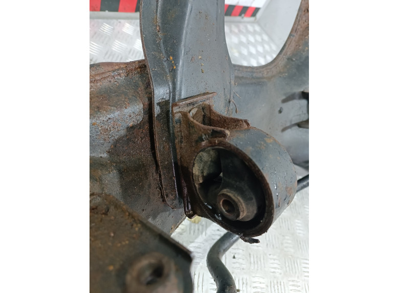 Балка подвески передняя (подрамник) к Toyota RAV4, 2003г.