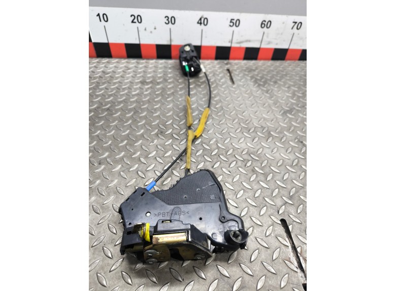 Замок двери передней левой к Замок двери передней левой к Toyota CorollaVerso undefined г. Corolla Verso