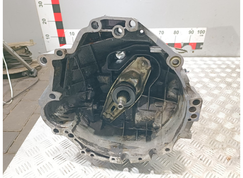 КПП механическая (МКПП) к Volkswagen Passat, 2000г.