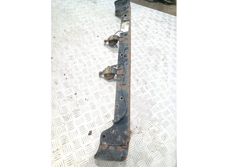 Усилитель бампера переднего к Toyota RAV4, 2002г.