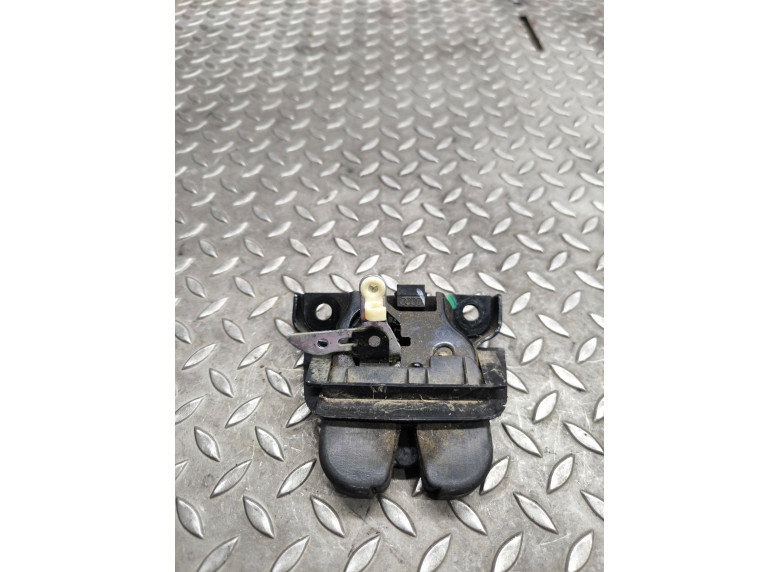 Замок багажника к Audi A6, 2000г.