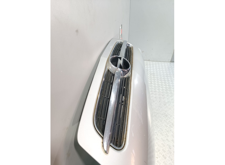 Решетка капота к Opel Vectra, 2006г.