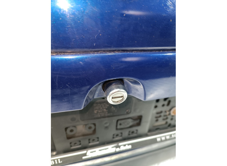 Кнопка открытия багажника к Opel Zafira, 2003г.