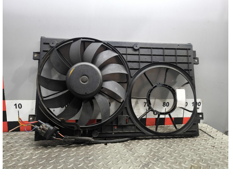 Вентилятор радиатора к Volkswagen Golf, 2005г.