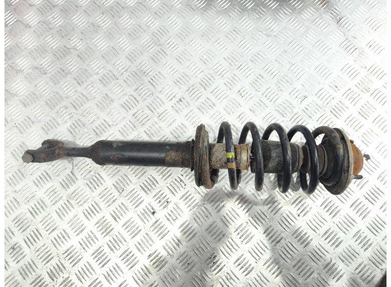 Амортизатор передний к Volkswagen Passat, 2000г.