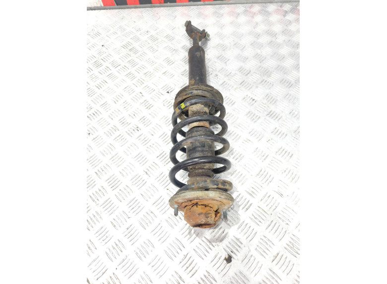 Амортизатор передний к Volkswagen Passat, 2000г.